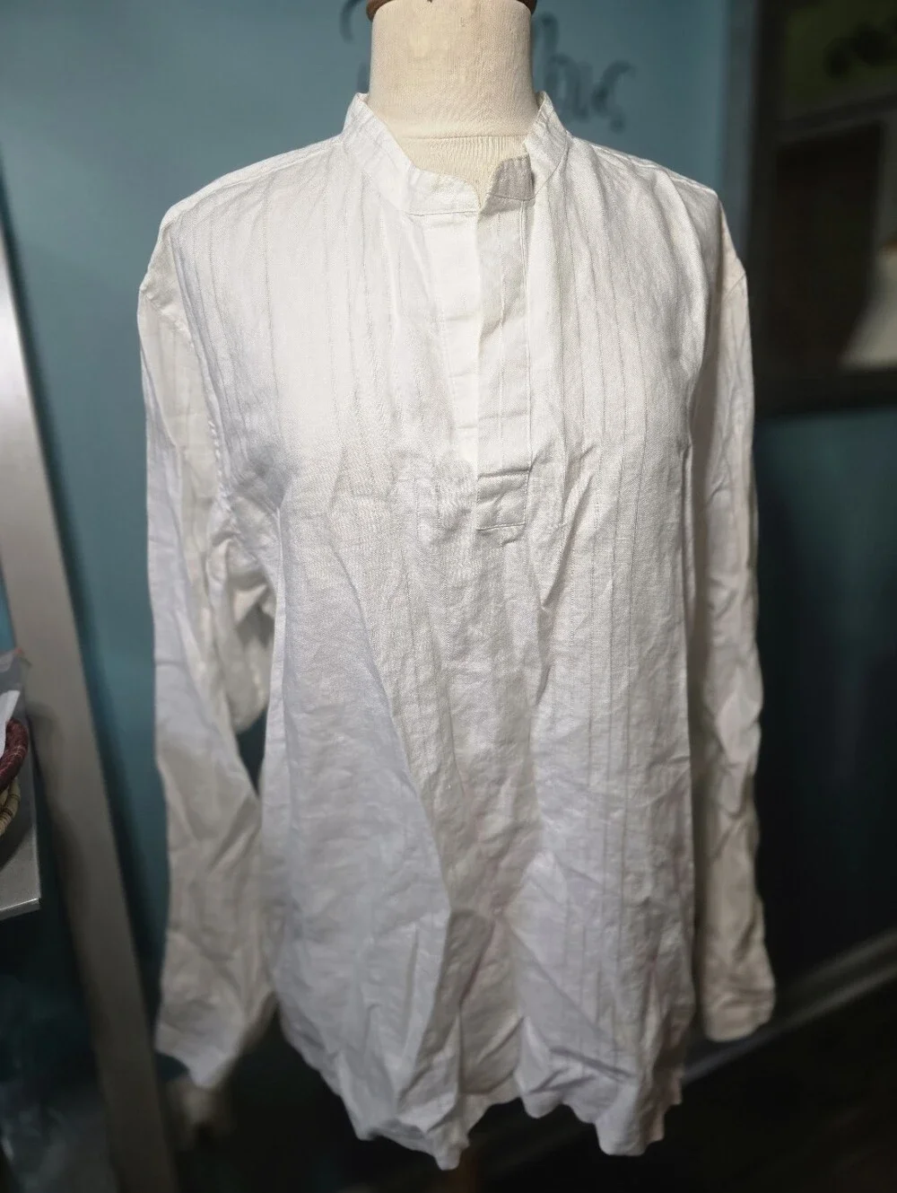 Banana Republic White Men's (UNISEX) Mandarin Collar Button-Down Shirt